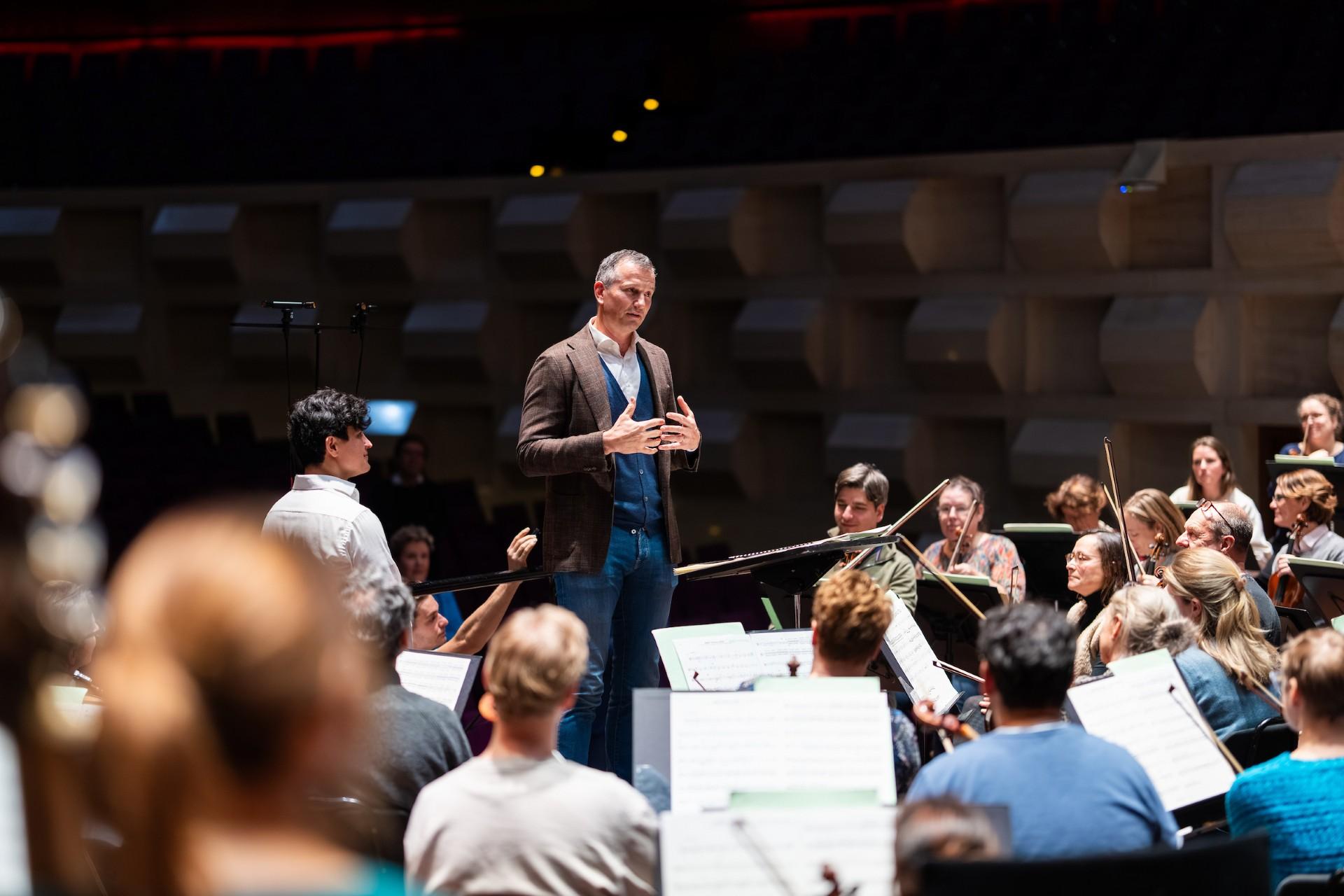 ABN AMRO Open en Rotterdams Philharmonisch Orkest opnieuw samen met nieuwe toernooimuziek ABN AMRO Open en Rotterdams Philharmonisch Orkest opnieuw samen met nieuwe toernooimuziek